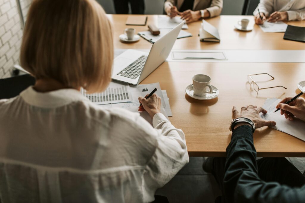 Collaborative coaching for corporate team development and performance growth with Acorn Consulting